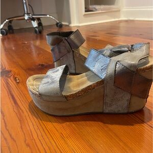 Pierre Dumas Platform heel sandals